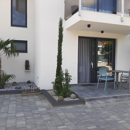 Ancsi Apartmanhaz Balatonlelle Buitenkant foto