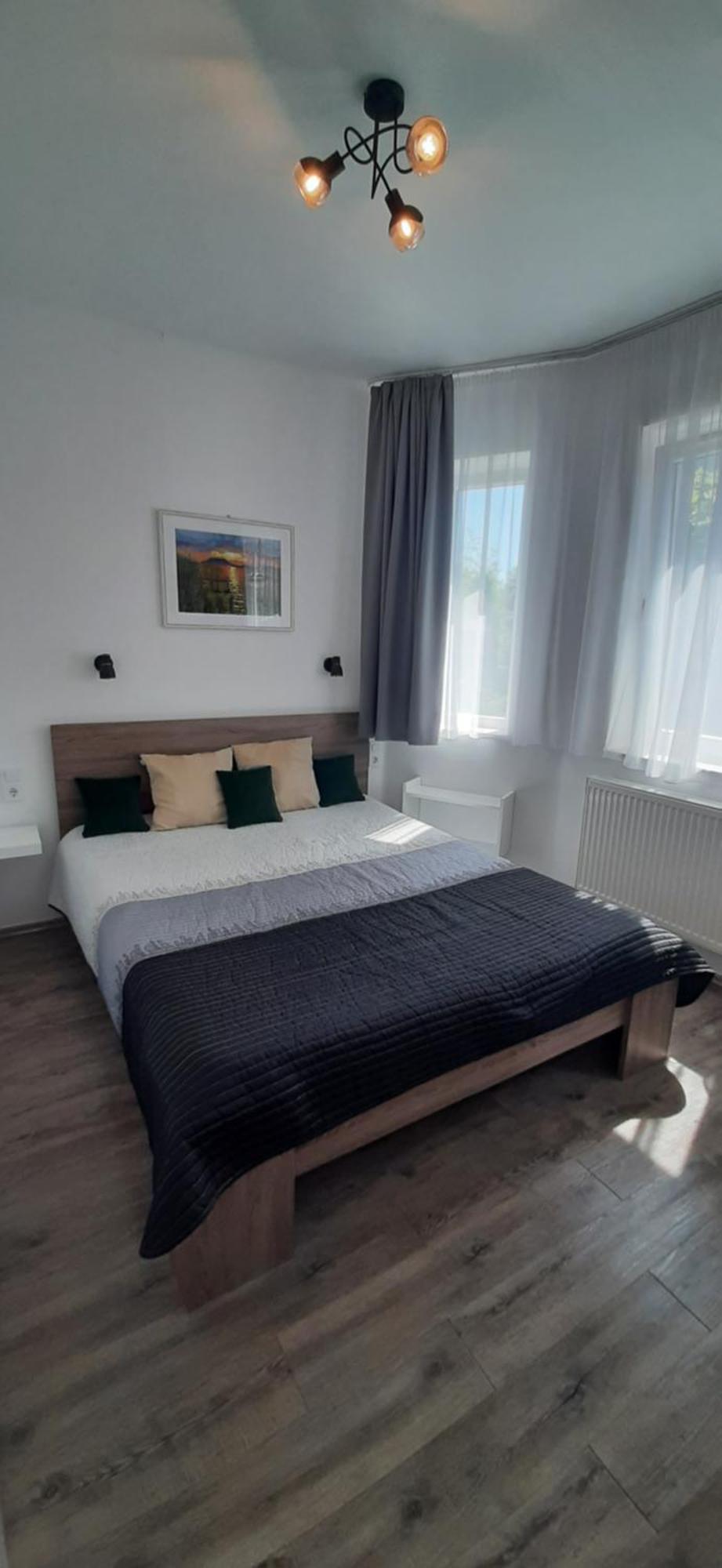 Ancsi Apartmanhaz Balatonlelle Buitenkant foto