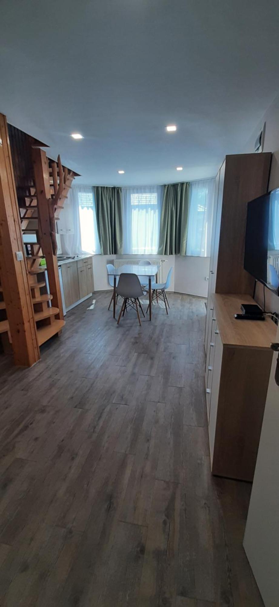 Ancsi Apartmanhaz Balatonlelle Buitenkant foto